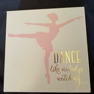 Ballet Keeps Me On My Toes/Dance Like Nobody’s Watching plaque.